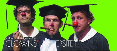 Drie Clowns beginnen universiteit