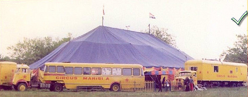 Geanimeerde bijeenkomst circusvrienden kring Noord