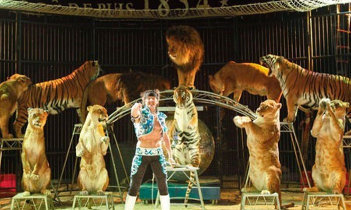 Cirque Pinder speelt in Parijs zonder dieren
