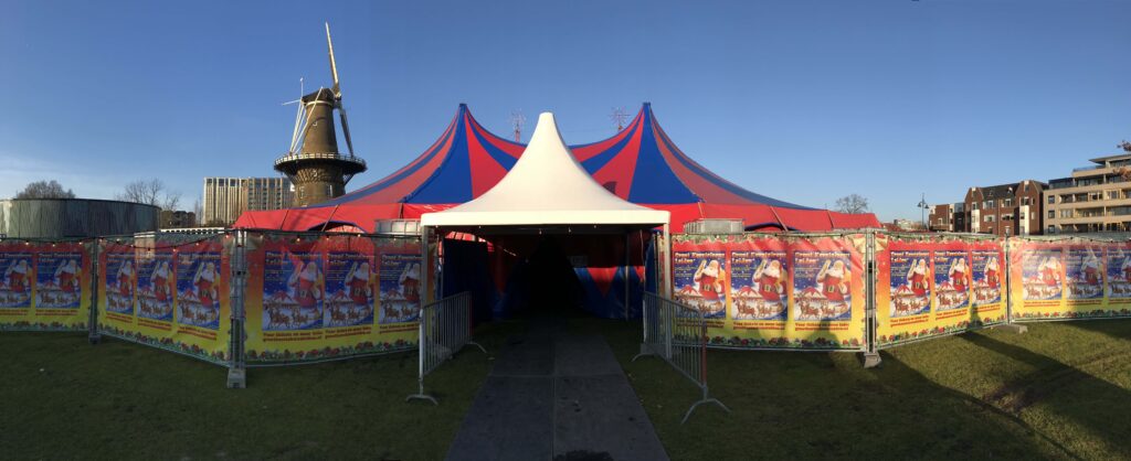 Kerstcircus Leiden op de Lammermarkt