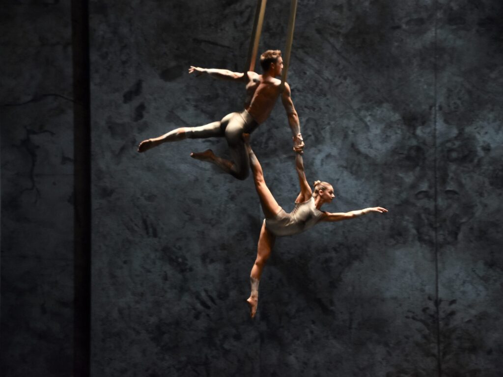 Recirquel Cirque met Solus Amor.