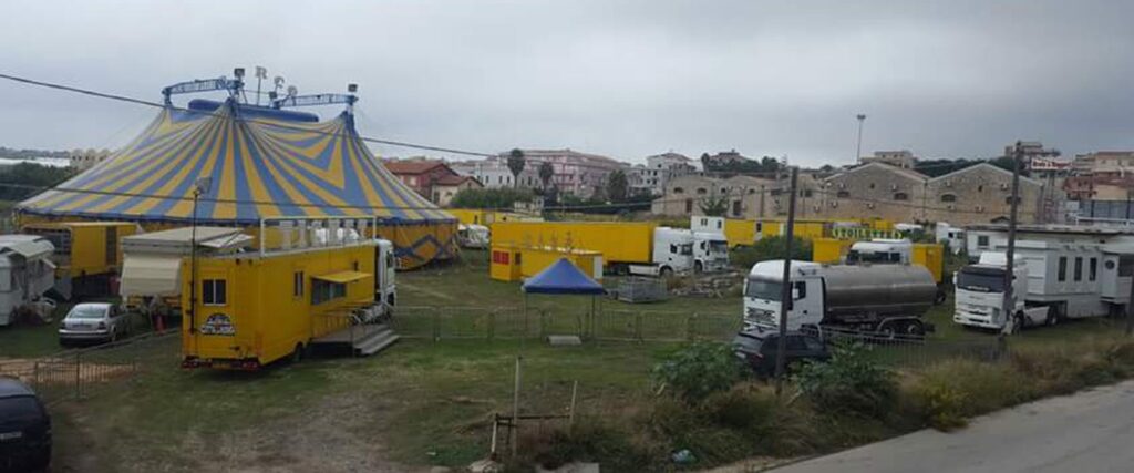 Foyertent van Romeins circus weggevaagd