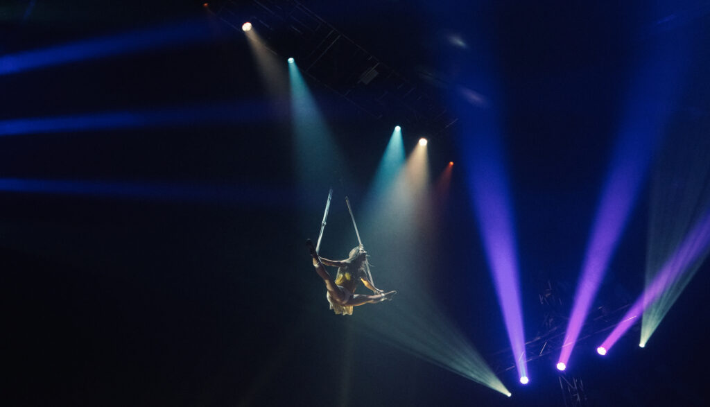 Recensie zomertour 2023 ‘Sandor Donnerts Magical World of Circus’