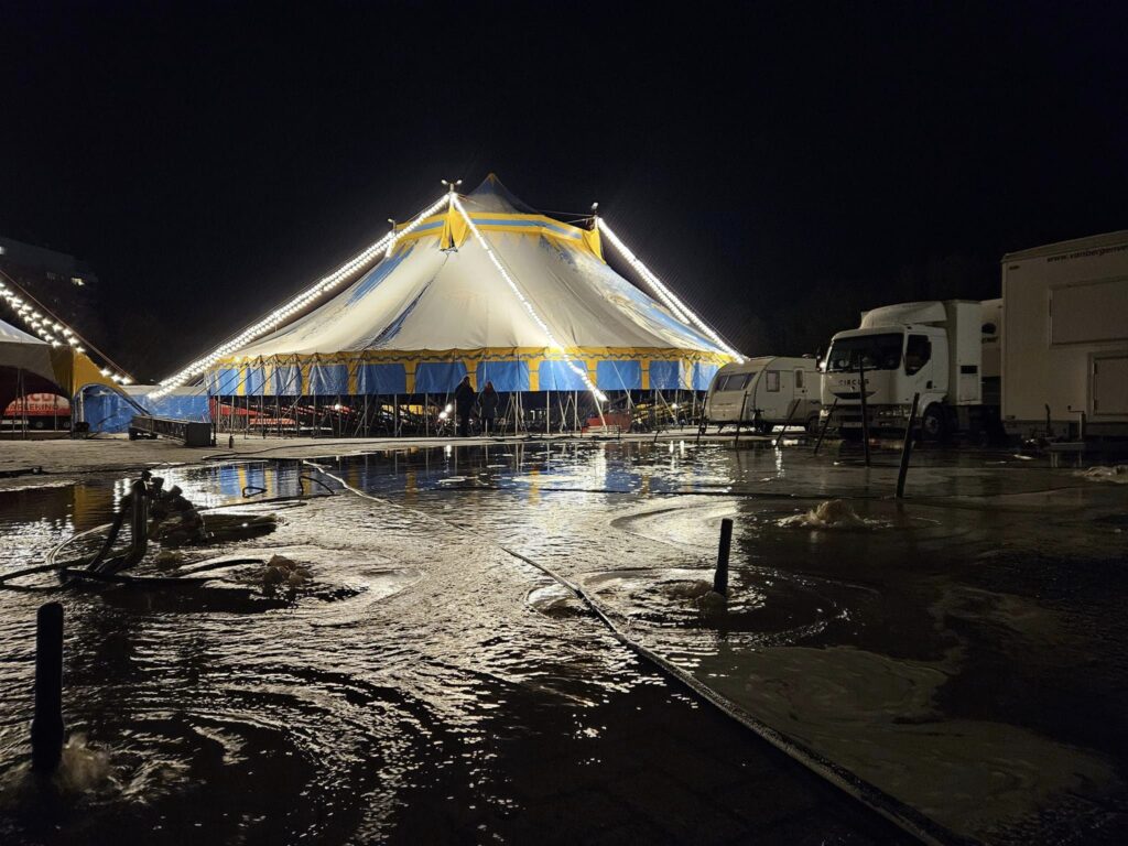 Circus onder water in Tilburg