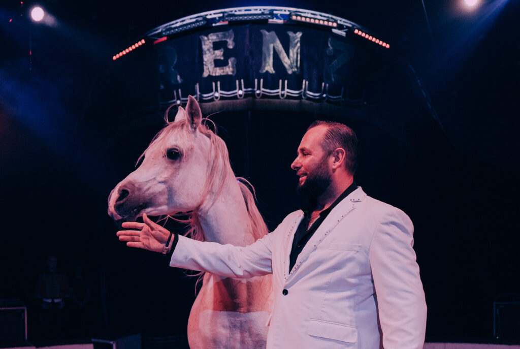 Franz Renz over dierenwelzijn: “Een circus zonder dieren is voor ons niet mogelijk” (De Circusdieren-week)